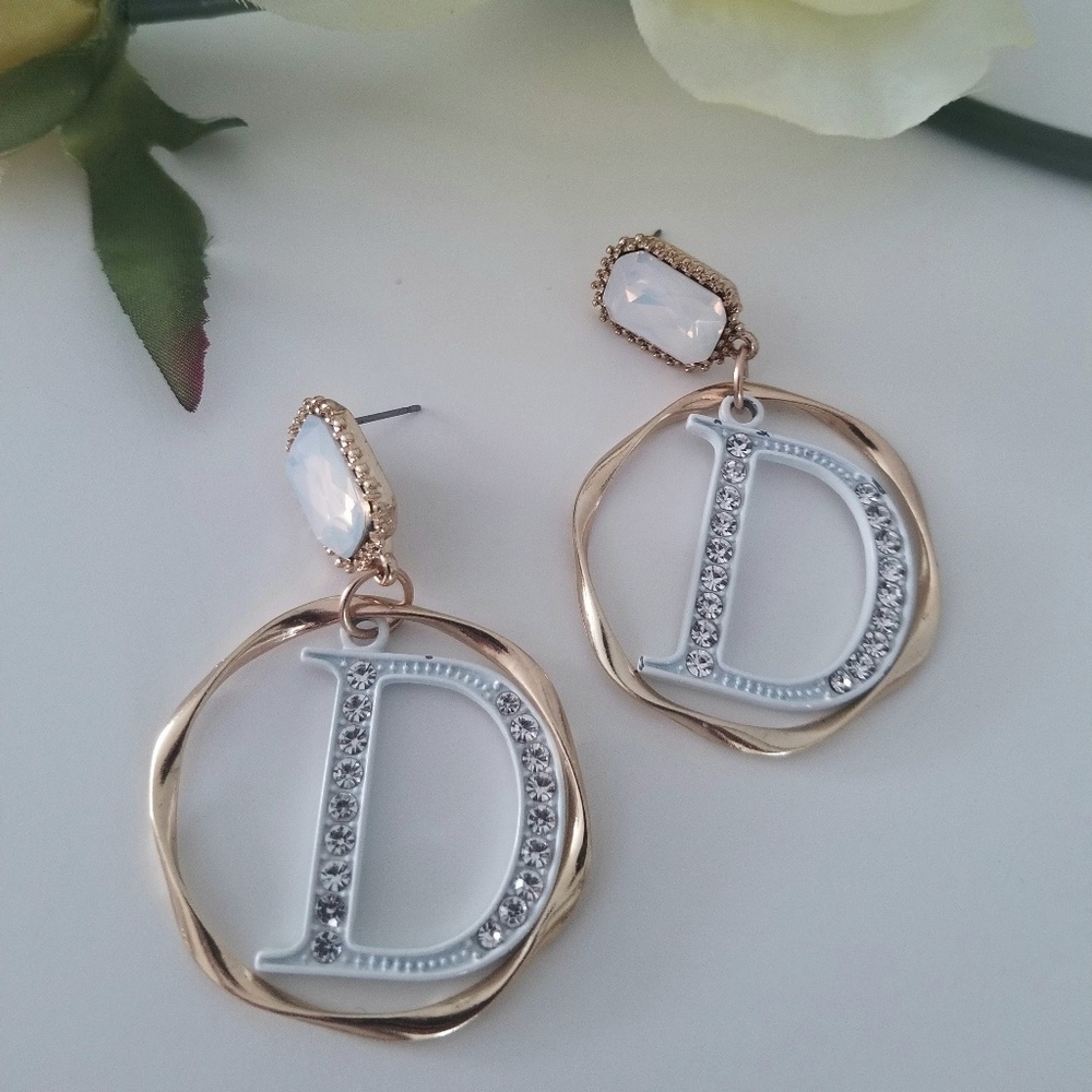 Fashion jewelry Letter "D" Hoop Earrings